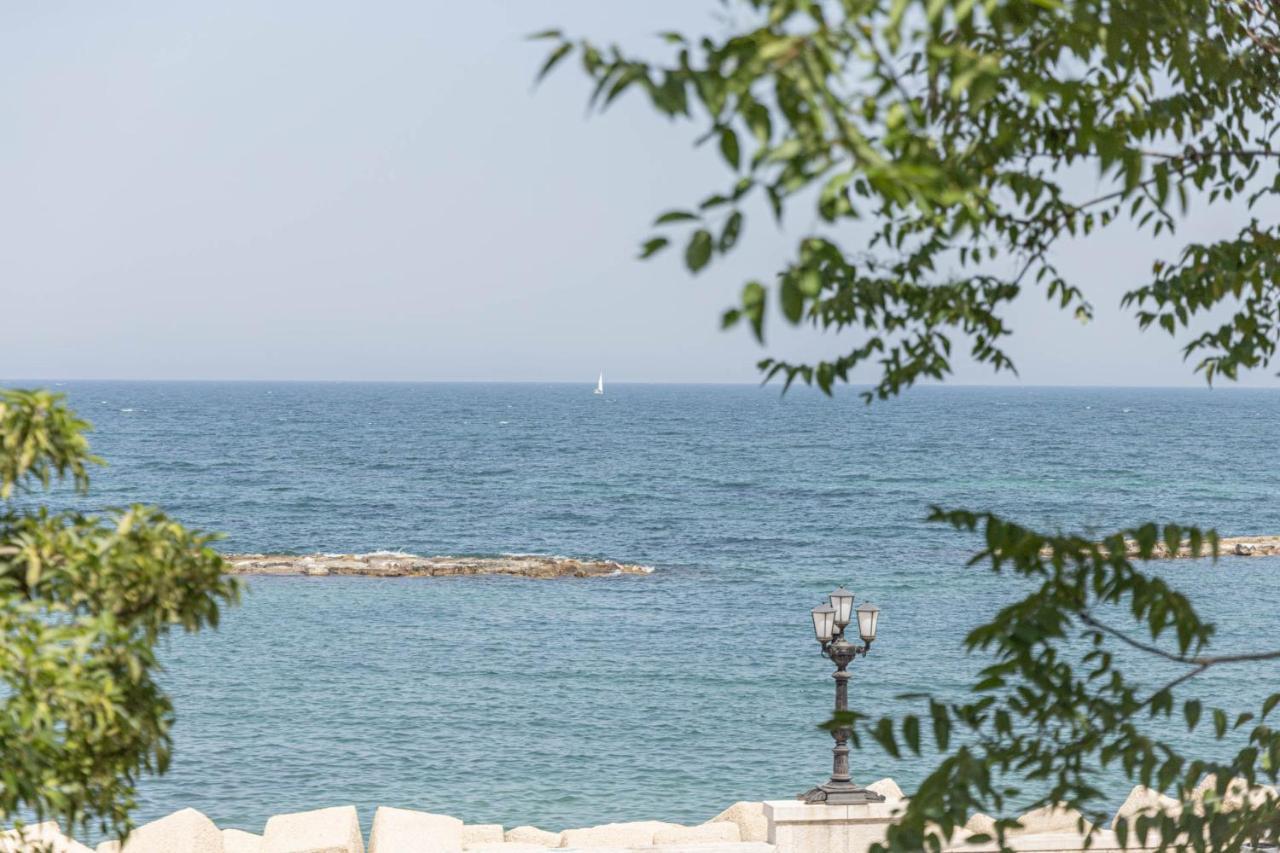La Finestra Sul Mare Nel Cuore Di Барі Екстер'єр фото